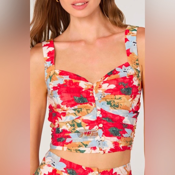 ASTR The Label Tops - ⭐️NEW⭐️ Floral Crop Top by ASTR the Label